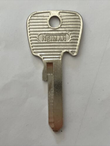 NOS Neiman ignition Key Blank 190 220s 230 250 W108 W110 W111 W113 MB59 Mercedes