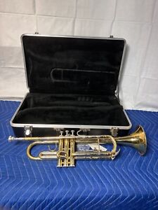 Blessing USA Trumpet TRN500 w case & Jupiter 7C mouthpiece