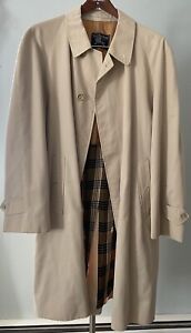Vintage Classic Burberry Commuter II Trench Coat 26.1/2  x26.1/2 x43.00 Long