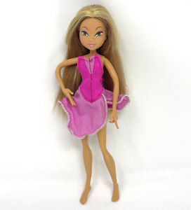 2004 Mattel Winx Club SEASON 1 FLORA Pixie Fairy Doll w/ Dress