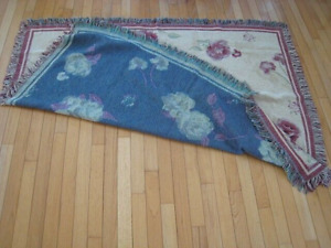 Vintage Reversible Floral Woven Knit Tapestry Throw Blanket - Matching Pillow