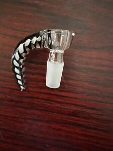 14mm Horn Bowl - VERY high quality thick glass built-in screen - B/W swirl! NEW