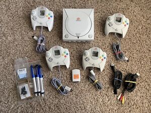 Nice! Sega Dreamcast System Bundle w/ 4 Controllers, Cords, Battery Kit! Tested!