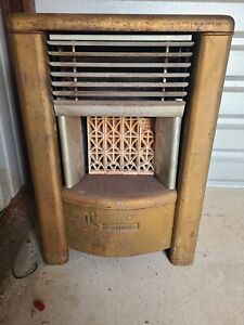 Vintage Dearborn Room  space Heater 35,000  BTU Natural Gas with grates