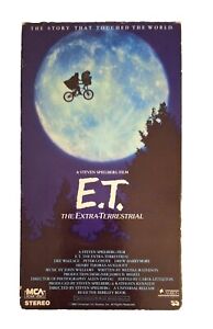 E.T. The Extra Terrestrial [VHS] 1988. Rare Green and Black Tape Design