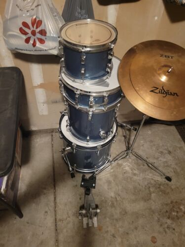 Vintage 1960s Ludwig Super Classic Drum Set in Blue