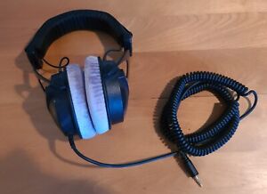 Beyerdynamic DT 770 PRO 250 Ohm Over-Ear Studio Headphones - Black (459046)
