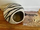 NWOT MEOWFIA Felt Cat Bed Cave Handmade 100% Merino Wool for Cats Medium - Gray