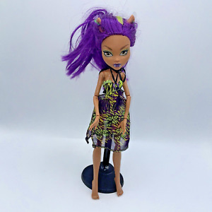 Monster High Skull Shores Clawdeen Wolf Doll With Bathing Suit Cover Up Earrings