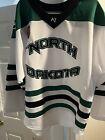 UND University  North Dakota Fighting Hawks Sioux Hockey White M sz Jersey
