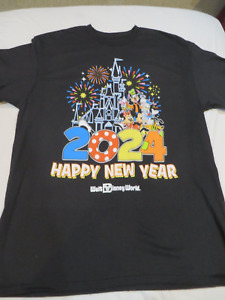 Disney World 2024 Happy New Year Mickey & Friends Castle Adult T-Shirt Large NEW