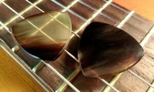 2 Zebu Horn Guitar Picks + Martin D18 D28 D35 D45 Strings Acoustic Guitar ART