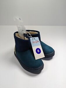 Cat & Jack Navy Blue/Arlo Faux Fur Winter Kids Boots Size 6 - MSRP $24.99