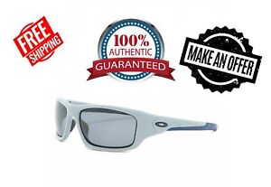 Oakley OO9236-05 Valve Mens Sunglasses Matte Fog / Grey Polarized 100% AUTHENTIC