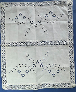 ANTIQUE LACE - TABLE PATH EMBROIDERY LACE