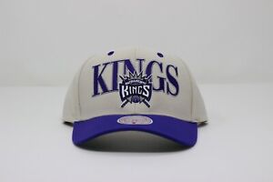Rare Mitchell & Ness Sacramento Kings snapback cap hat precurved purple green