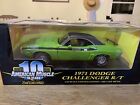 American Muscle 1971 Dodge Challenger R/T Green / 1:18 NIB