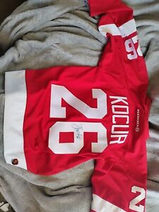 Red Wings Joey Kocur signed jersey