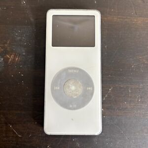 Apple iPod nano 1st Generation 2GB White A1137 Tested & Good battery