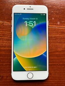 Apple iPhone 8 - 64GB - Silver - Unlocked