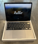 New ListingMacBook Pro 13 Space Gray 2020 3.2 GHz M1 8-Core GPU 8GB 256GB Great Condition