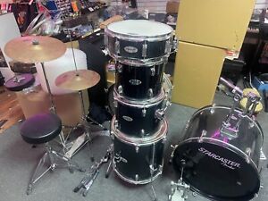 Starcaster Drum Kit