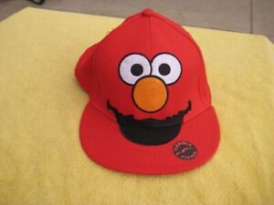 SESAME STREET ELMO MONSTER BASEBALL FLEXIBLE FITTED  ADULT HAT CAP RED TICKLE ME