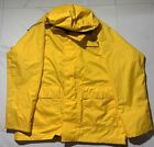 West Marine Boating / Fishing Yellow Hooded Waterproof Men's Jacket Size Large