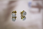 14K Yellow Gold Cluster Round Diamonds Stud Earrings 1.4g