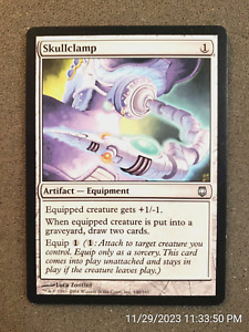 Skullclamp Darksteel UNPLAYED Artfct Uncommon MAGIC GATHERING NEW CARD (DS3D1A0)