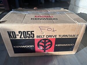 KENWOOD KD-2055 VINTAGE FULL AUTO BELT-DRIVE TURNTABLE W Original Box And Manual