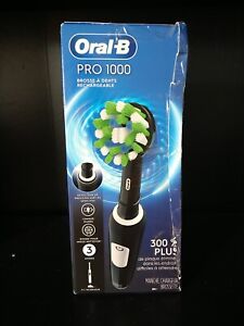 Oral-B - Pro 1000 Electric Toothbrush Black. Damage Box