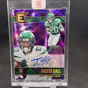 New Listing2022 Chronicles Essentials Breece Hall Rookie AUTO Purple SP 28/49 Jets BW3