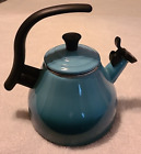 Le Creuset Caribbean 1.6 Qt whistling tea kettle