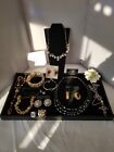 VINTAGE 15 PC WEARABLE JEWELRY LOT / SOME SIGNED - LOT B