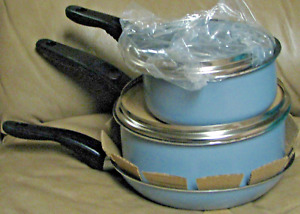 MAINSTAYS MINT COLOR 5 Pc Nonstick Cookware Set  Pots and Pan...NO BOX