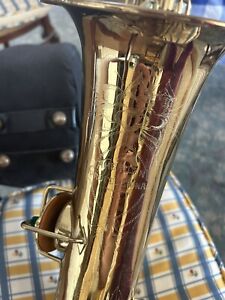 american professional tenor saxophone- No Neck, Good Soft Case