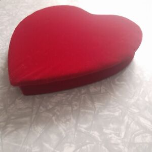 Vintage Red Velvet Valentine Heart Shaped Candy Box 9