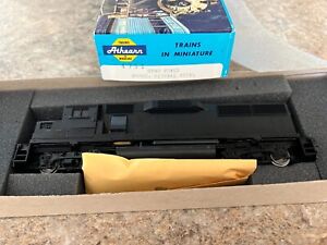Athearn HO Scale GP60 Powered (Undec)
