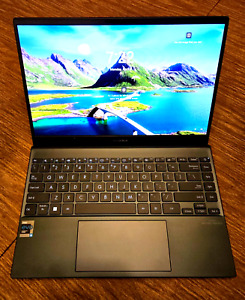 ASUS ZenBook 13 OLED 13.3