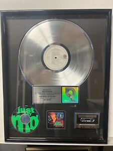 RIAA CERTIFIED SALES AWARD MO` MONEY OST 1M copies SALES A&M RECORDS