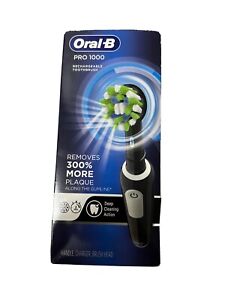 Oral-B Pro 1000 Crossaction Electric Rechargeable Toothbrush - Black