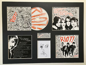 PARAMORE - Signed Autographed - RIOT - Album Display Deluxe