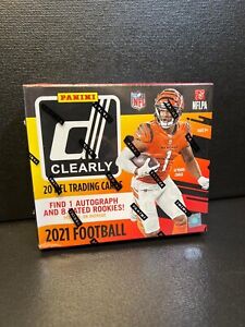 New Listing2021 Panini Clearly Donruss Football Hobby Box (1 autograph and 8 rated rookies)