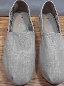 Bobs Skechers Espadrille Shoes Slip On Memory Foam Tan Women’s Size 9