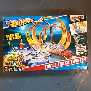 Hot Wheels Triple Track Twister Motorized Play Set New and Sealed