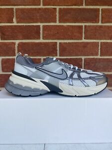 Nike V2K Run Size 9 Mens Grey White Silver New Sneakers Running Shoes