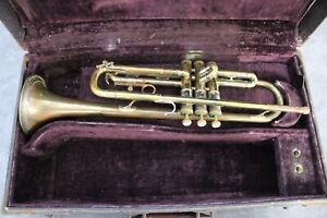 Trumpet Olds Super w/case no reserve