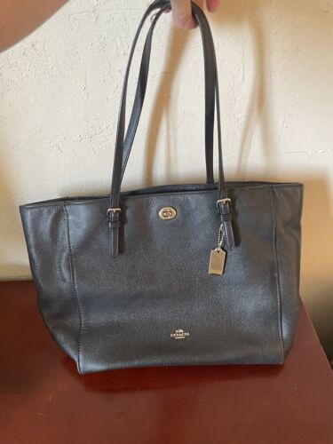 Flaw Handle COACH Turnlock Tote Black Leather Shoulder Bag Handbag Purse 57107