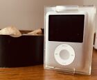 Apple iPod Nano A1236 4GB Silver 3rd Generation (MA978LL/A) See Full Description